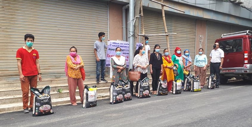 जि.एफ.एन.द्वारा अति खाँचोमा परेका ६० घरपरिवारलाई खाद्यान्न वितरण