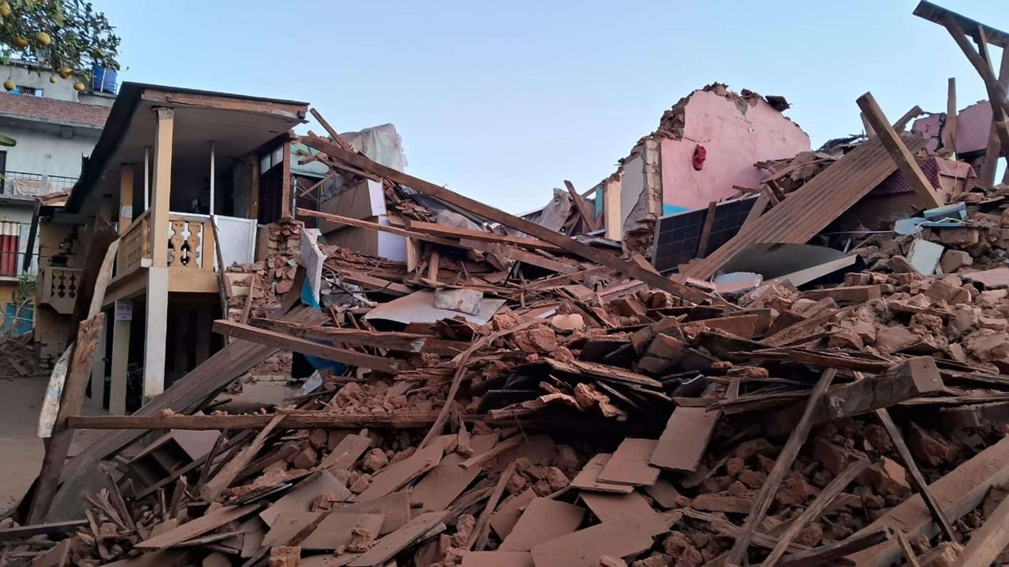 रुकुम र जाजरकोटका पास्टर अगुवाहरु भुकम्प प्रभावित क्षेत्रमा उद्धार र सहयोगमा जुट्दै